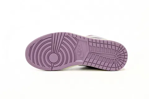 Air Jordan 1 Low International Women – photo 7