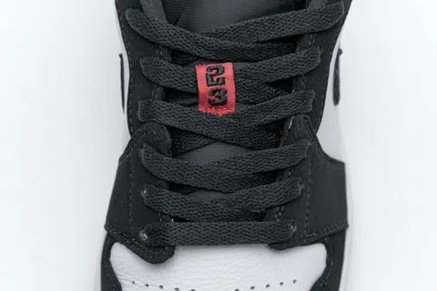 Air Jordan 1 Low Black Toe – photo 10