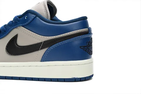 Air Jordan 1 Low Georgetown – photo 7