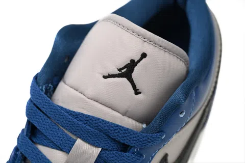 Air Jordan 1 Low Georgetown – photo 5