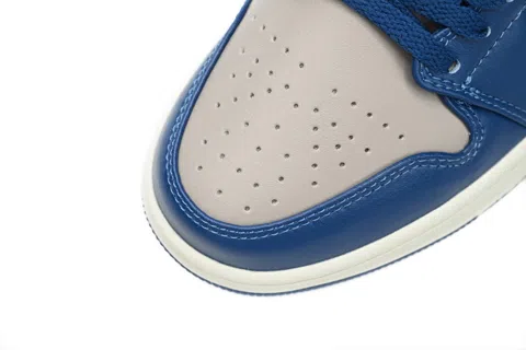 Air Jordan 1 Low Georgetown – photo 6