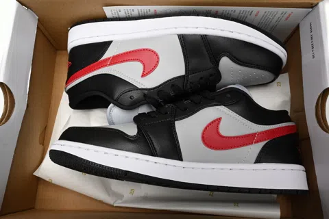 Air Jordan 1 Low Chicago – photo 10