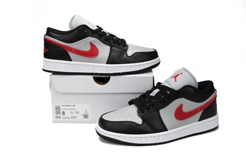 Air Jordan 1 Low Chicago – photo 9