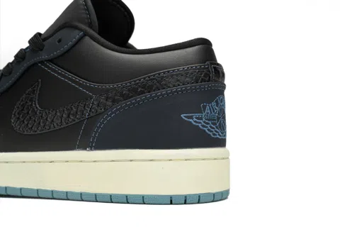 Air Jordan 1 Low Midnight Navy – photo 7