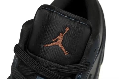 Air Jordan 1 Low Midnight Navy – photo 5