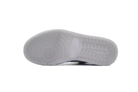 Air Jordan 1 Low Metallic Silver – photo 4