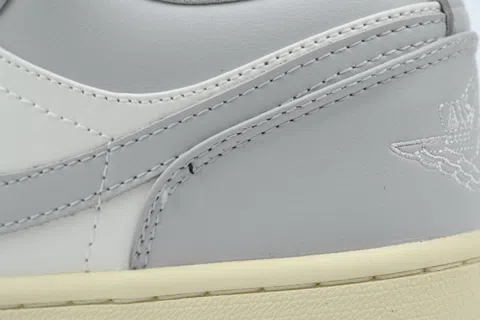 Air Jordan 1 Low Light Grey/Sail – photo 5