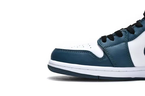 Air Jordan 1 Mid Green Obsidian – photo 9