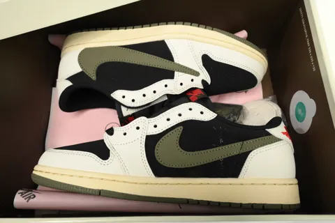 Travis Scott x Air Jordan 1 Low Olive – photo 9