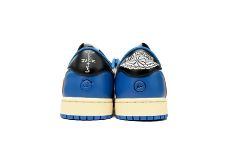 Travis Scott x Air Jordan 1 Low Military Blue – photo 3