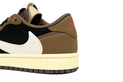 Travis Scott x Air Jordan 1 Low Dark Brown – photo 6
