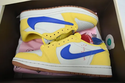 Travis Scott x Air Jordan 1 Low Canary – photo 8