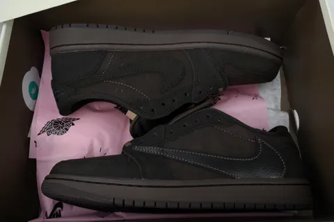 Travis Scott x Air Jordan 1 Low Velvet Brown – photo 8