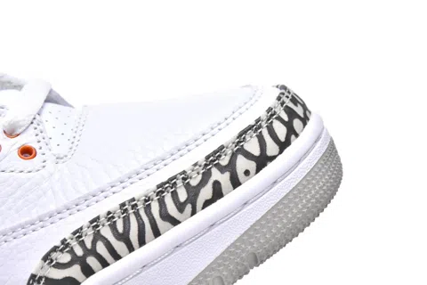 Air Jordan 3 Knicks – photo 9