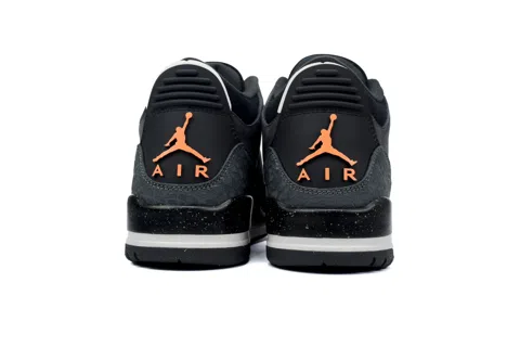 Air Jordan 3 Fear – photo 3