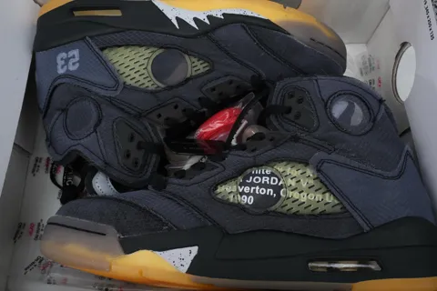 Off-White x Air Jordan 5 Black Cicada – photo 8