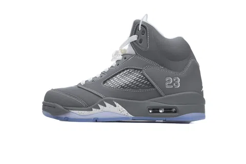 Wolf Grey