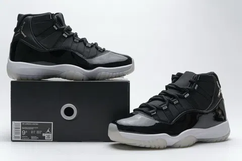 Air Jordan 11 Black/Silver – photo 11