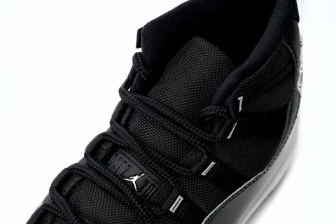 Air Jordan 11 Black/Silver – photo 8
