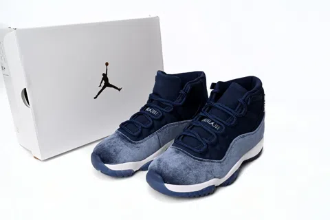 Air Jordan 11 Midnight Blue – photo 10