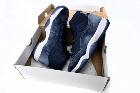 Air Jordan 11 Midnight Blue – photo 11