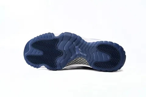 Air Jordan 11 Midnight Blue – photo 4