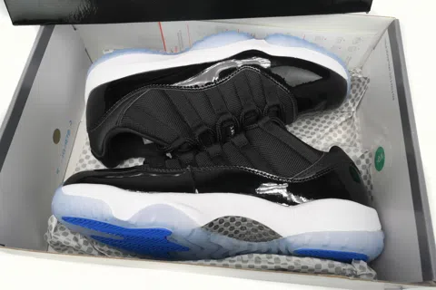 Air Jordan 11 Low White/Midnight Navy – photo 11