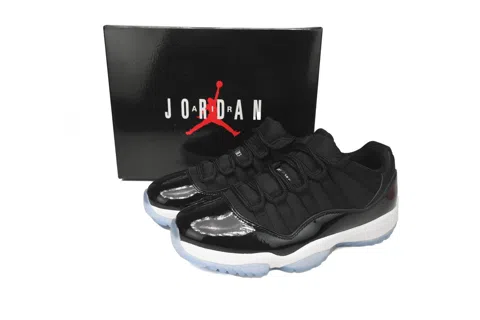 Air Jordan 11 Low White/Midnight Navy – photo 9