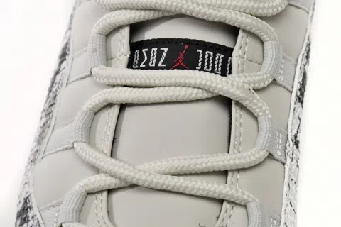 Air Jordan 11 Low White Snake – photo 8