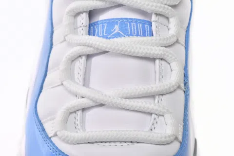 Air Jordan 11 Low University Blue – photo 9