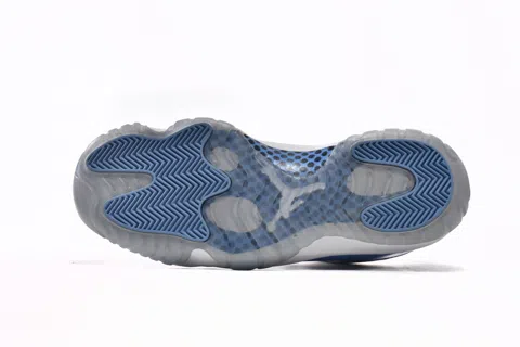 Air Jordan 11 Low University Blue – photo 6