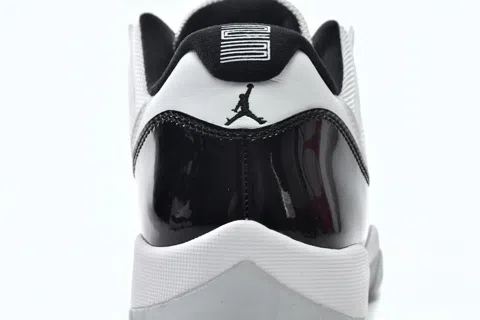 Air Jordan 11 Low Concord – photo 5