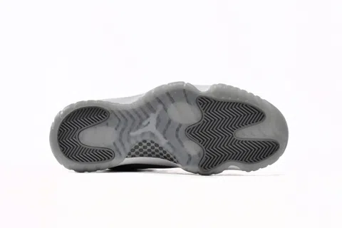 Air Jordan 11 Low Cool Grey – photo 6