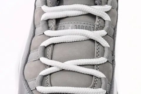 Air Jordan 11 Low Cool Grey – photo 9