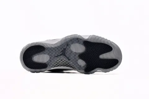 Air Jordan 11 Low Georgetown – photo 6