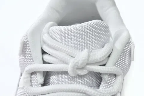 Air Jordan 11 Low Violet – photo 10