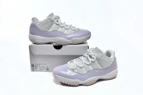 Air Jordan 11 Low Violet – photo 12