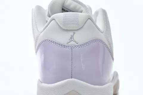 Air Jordan 11 Low Violet – photo 8