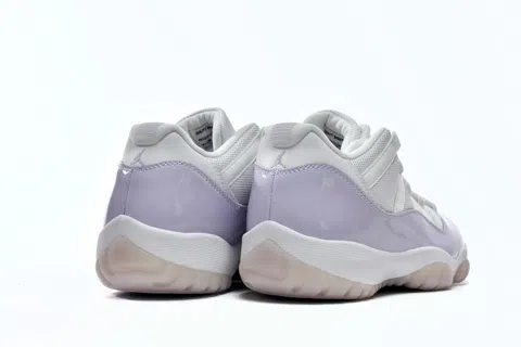 Air Jordan 11 Low Violet – photo 4