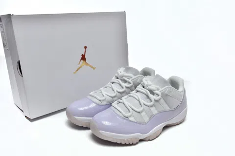 Air Jordan 11 Low Violet – photo 11