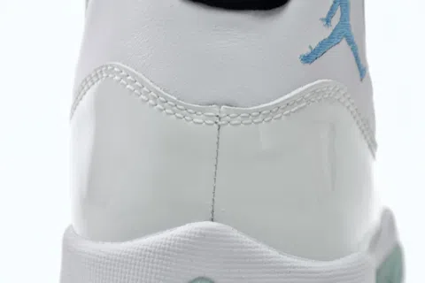 Air Jordan 11 Jade White – photo 4