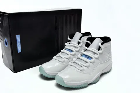 Air Jordan 11 Jade White – photo 12