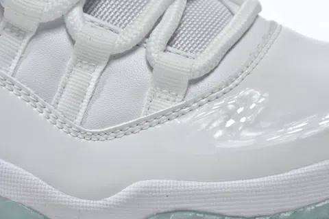 Air Jordan 11 Jade White – photo 9