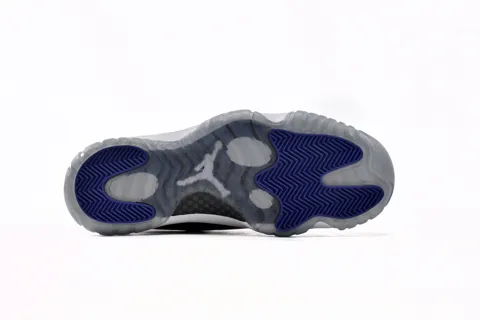Air Jordan 11 Space Jam – photo 5