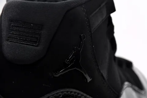 Air Jordan 11 Cap and Gown – photo 10