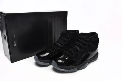 Air Jordan 11 Cap and Gown – photo 11