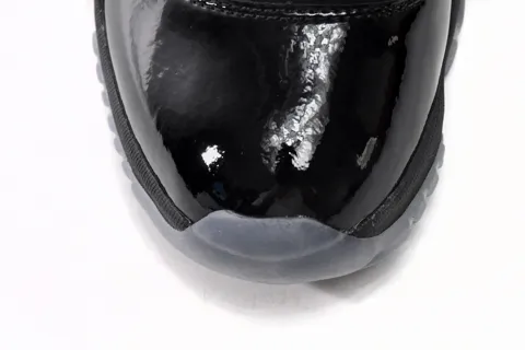 Air Jordan 11 Cap and Gown – photo 8