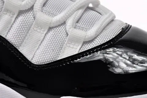 Air Jordan 11 Concord – photo 10