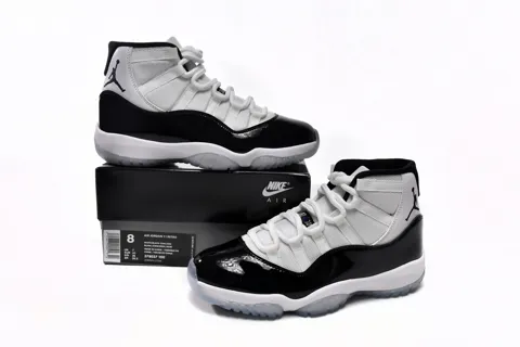 Air Jordan 11 Concord – photo 11