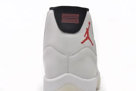Air Jordan 11 Bugs Bunny – photo 4